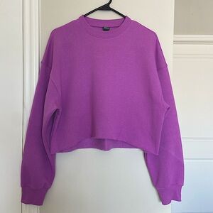 Crewneck cropped sweater